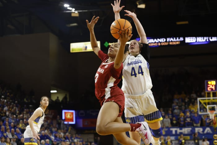 032722_WBB_DavisBr_SDSU_JH5160